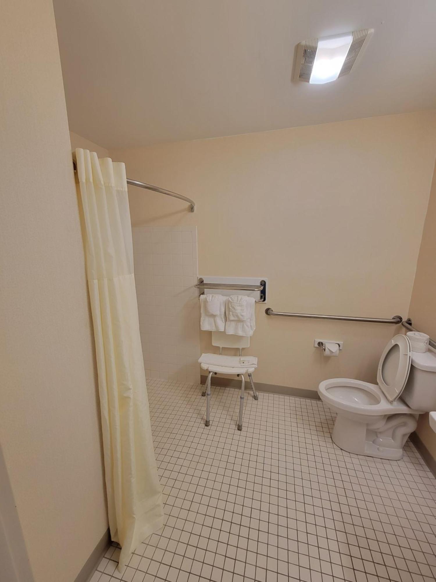 Quality Inn & Suites Prestonsburg Next To Mountain Arts Center Zimmer foto
