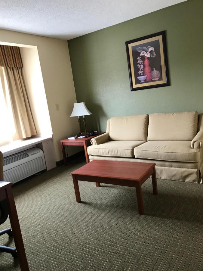 Quality Inn & Suites Prestonsburg Next To Mountain Arts Center Exterior foto